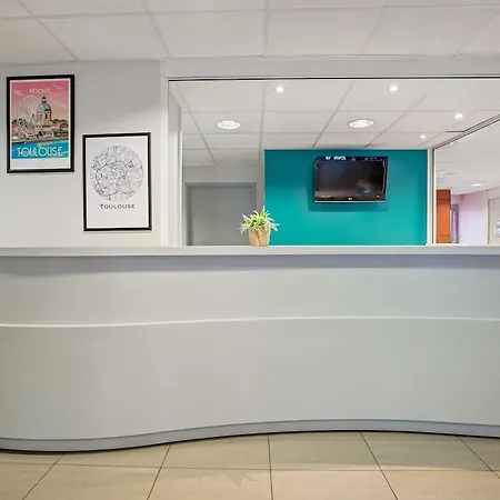 Appart'city Confort Toulouse Aeroport מלון דירות 3*